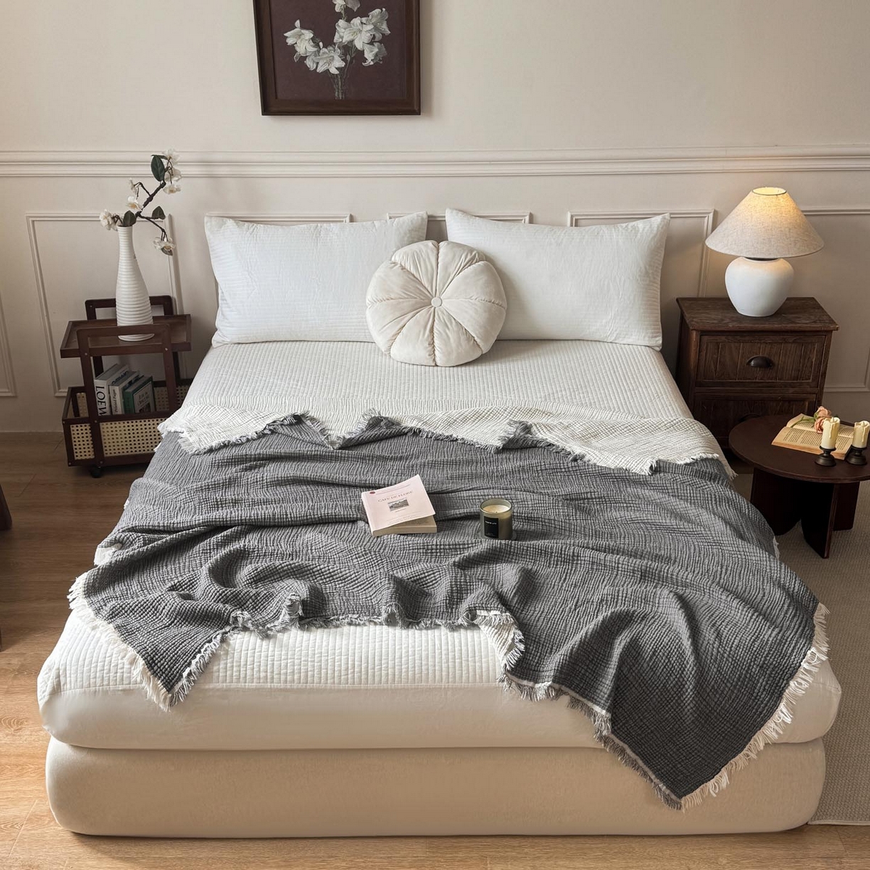 91家纺网 家纺一手货源 找家纺 帅露家纺 2026新款全棉四层纱多功能盖毯毛毯 气质灰