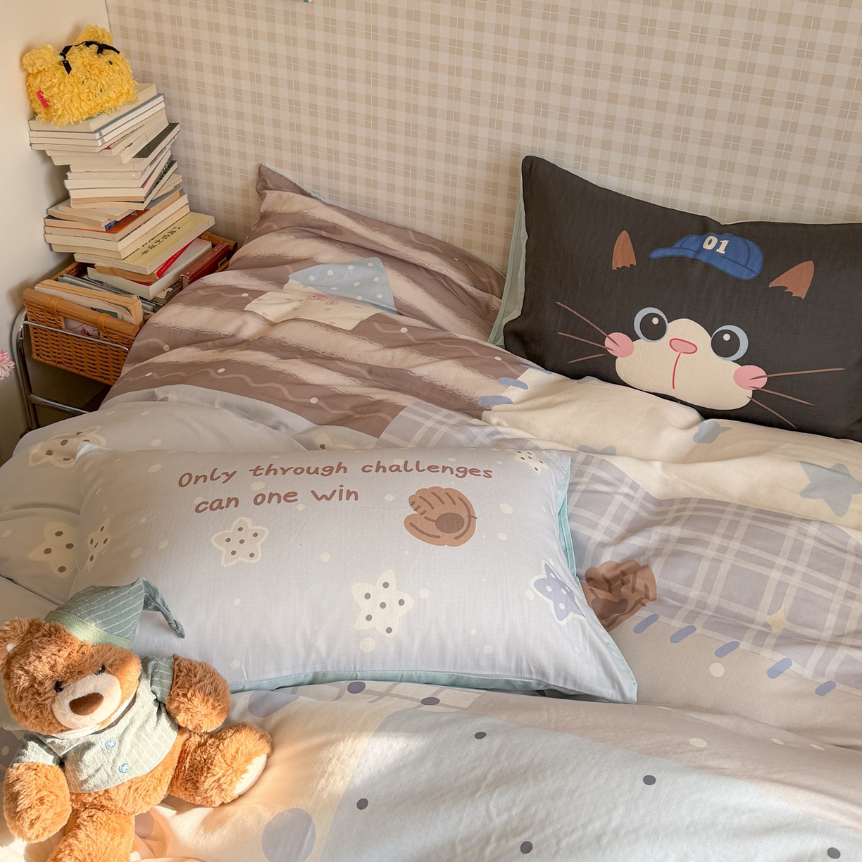 91家纺网 家纺一手货源 找家纺 柚子YOUTH 2026春夏新款大版全棉纯棉双层纱贴布绣四件套 棒球黑猫