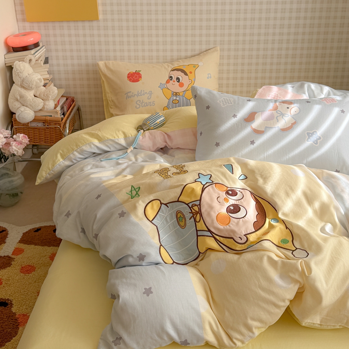 91家纺网 家纺一手货源 找家纺 柚子YOUTH 2026春夏新款大版全棉纯棉双层纱贴布绣四件套 星星宝贝