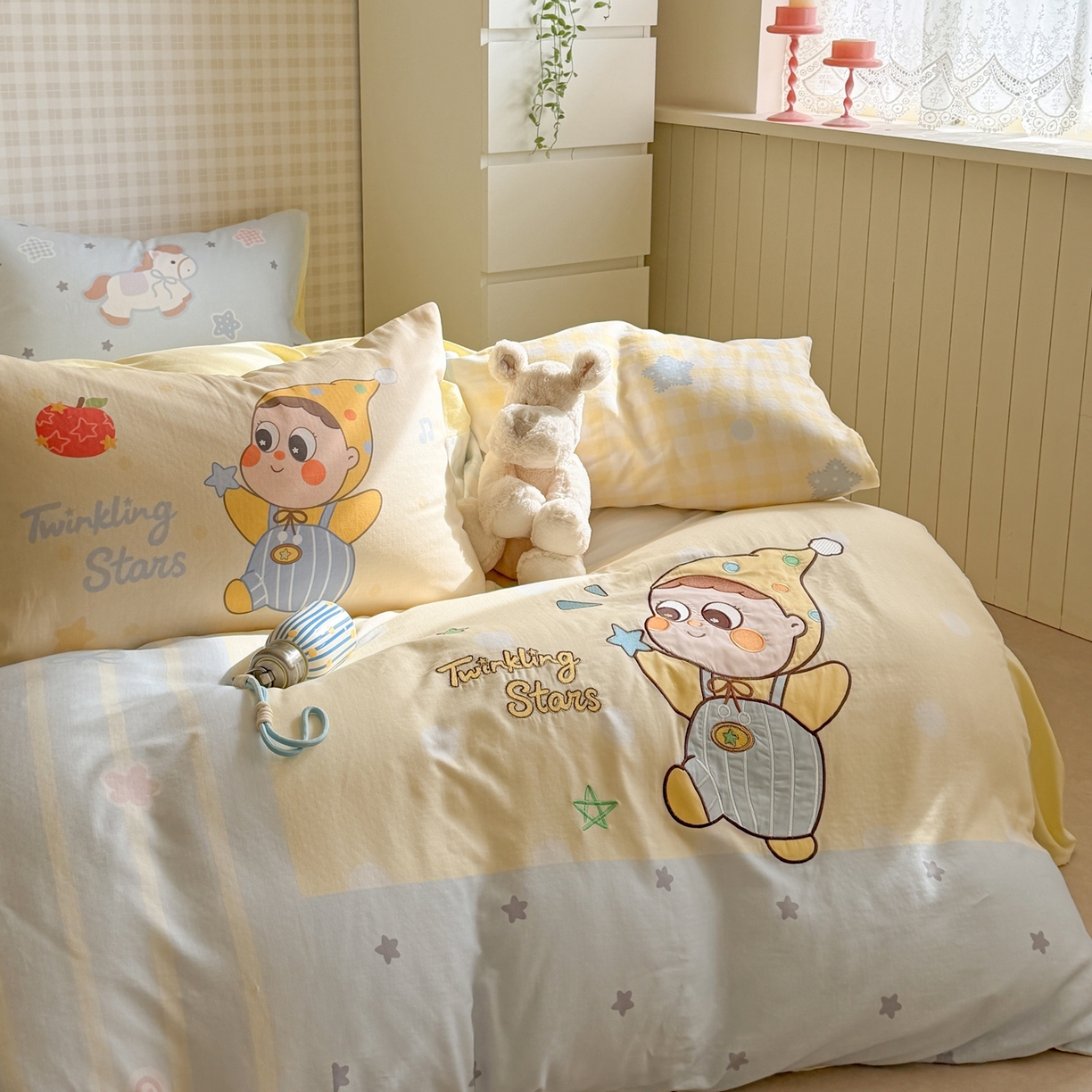 91家纺网 家纺一手货源 找家纺 柚子YOUTH 2026春夏新款大版全棉纯棉双层纱贴布绣四件套 星星宝贝