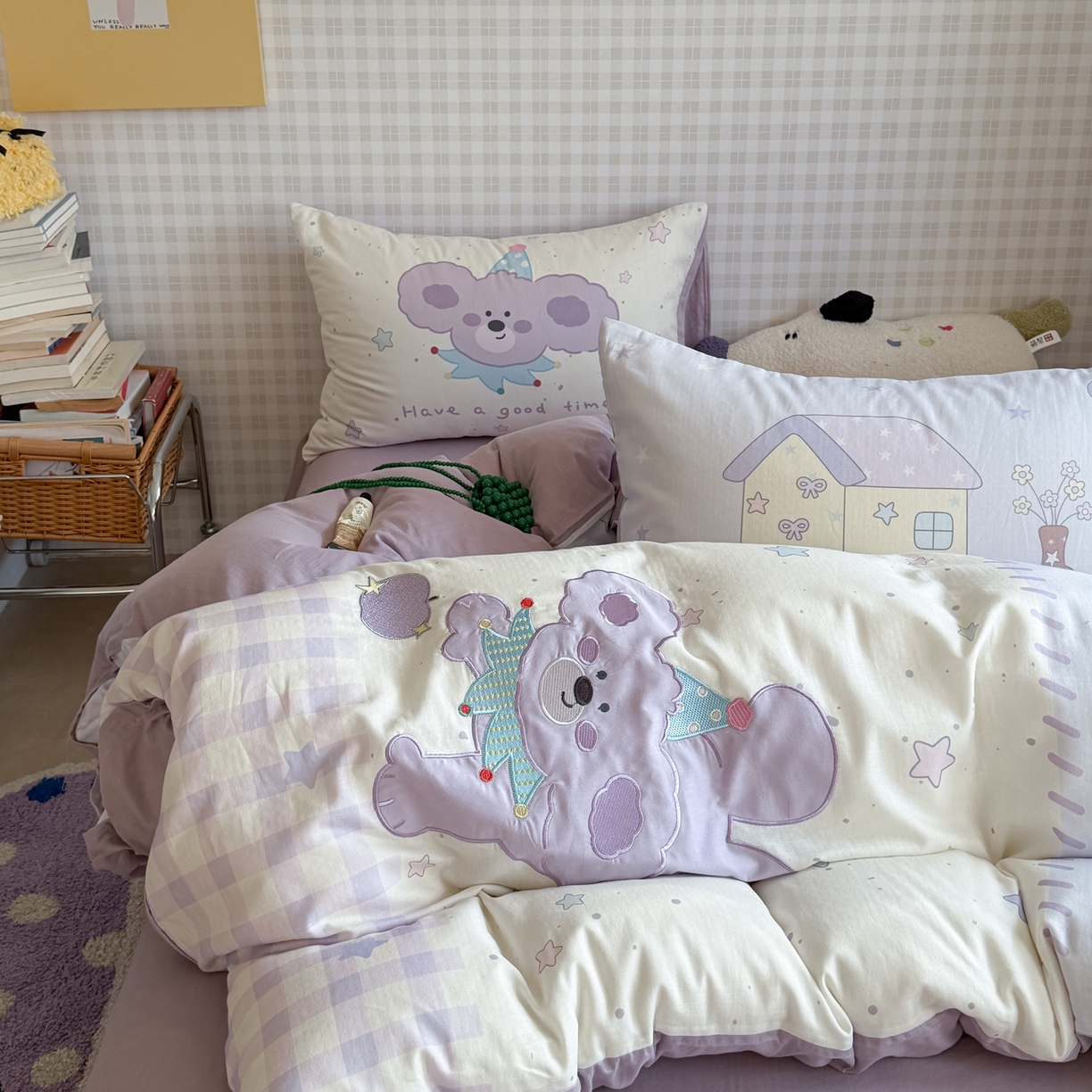 91家纺网 家纺一手货源 找家纺 柚子YOUTH 2026春夏新款大版全棉纯棉双层纱贴布绣四件套 萌萌小紫狗