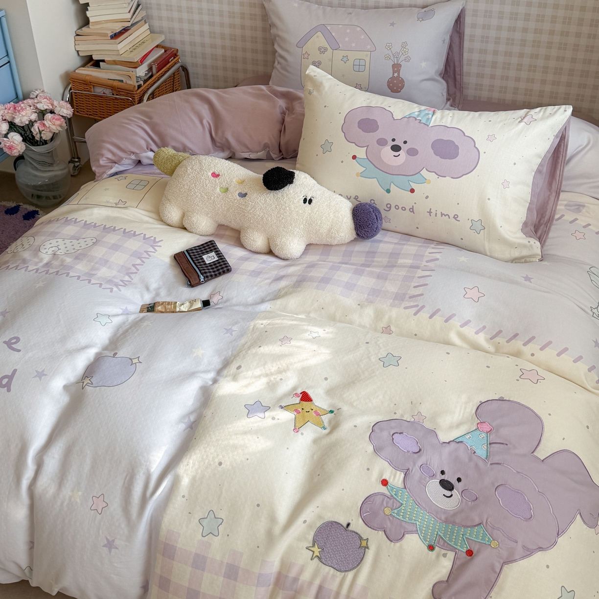 91家纺网 家纺一手货源 找家纺 柚子YOUTH 2026春夏新款大版全棉纯棉双层纱贴布绣四件套 萌萌小紫狗