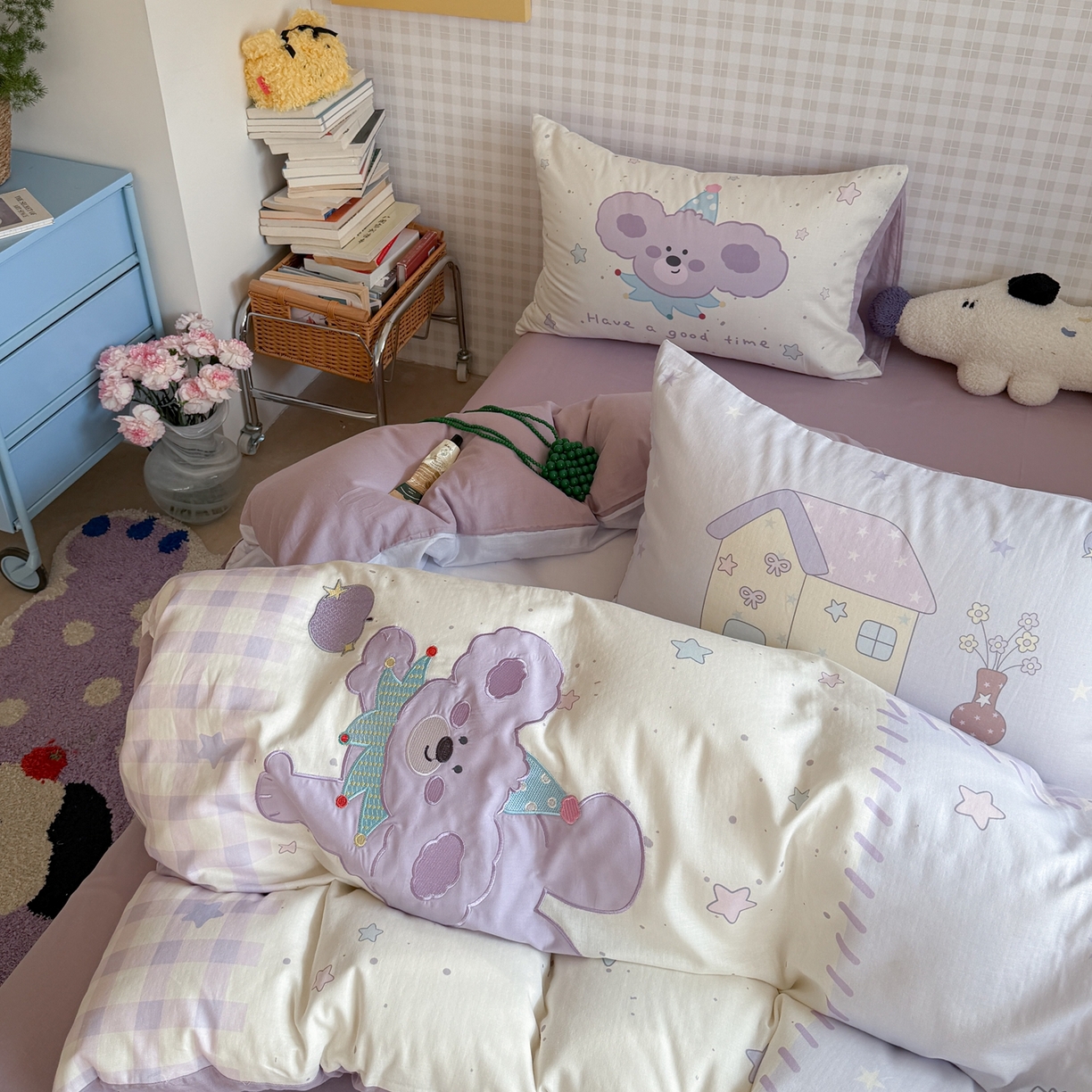 91家纺网 家纺一手货源 找家纺 柚子YOUTH 2026春夏新款大版全棉纯棉双层纱贴布绣四件套 萌萌小紫狗