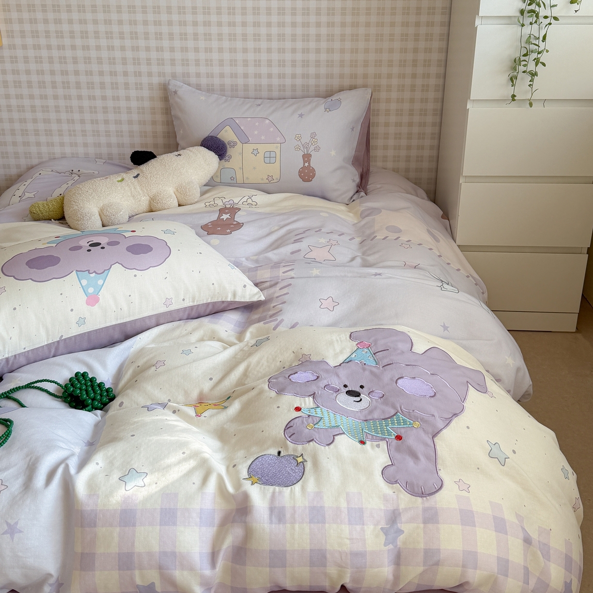 91家纺网 家纺一手货源 找家纺 柚子YOUTH 2026春夏新款大版全棉纯棉双层纱贴布绣四件套 萌萌小紫狗