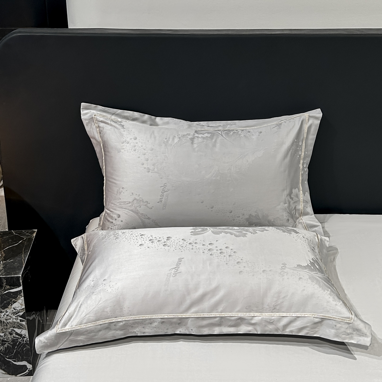 91家纺网 家纺一手货源 找家纺 启航家居 2026新款50支全棉提花四件套 梦幻气泡浅灰