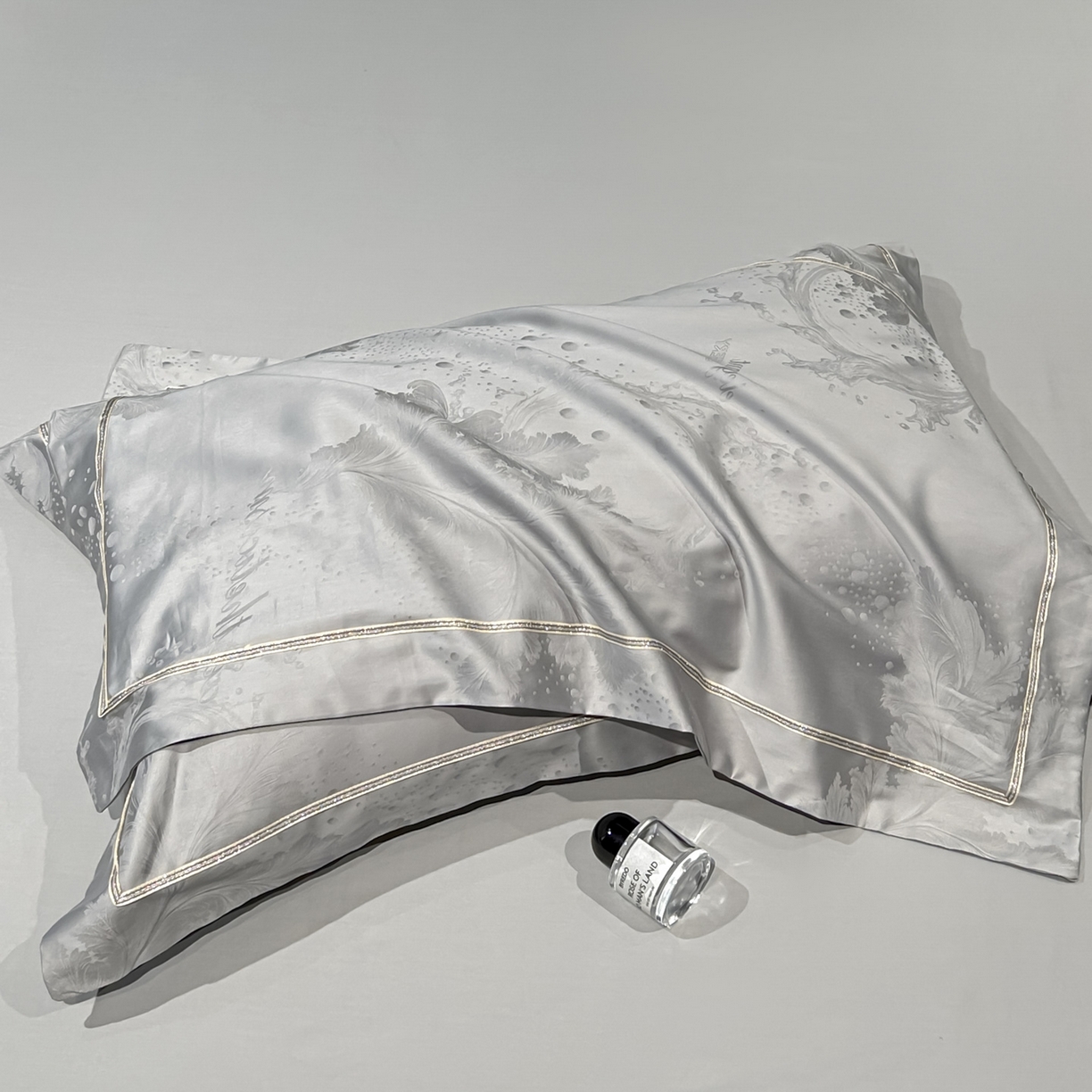 91家纺网 家纺一手货源 找家纺 启航家居 2026新款50支全棉提花四件套 梦幻气泡浅灰