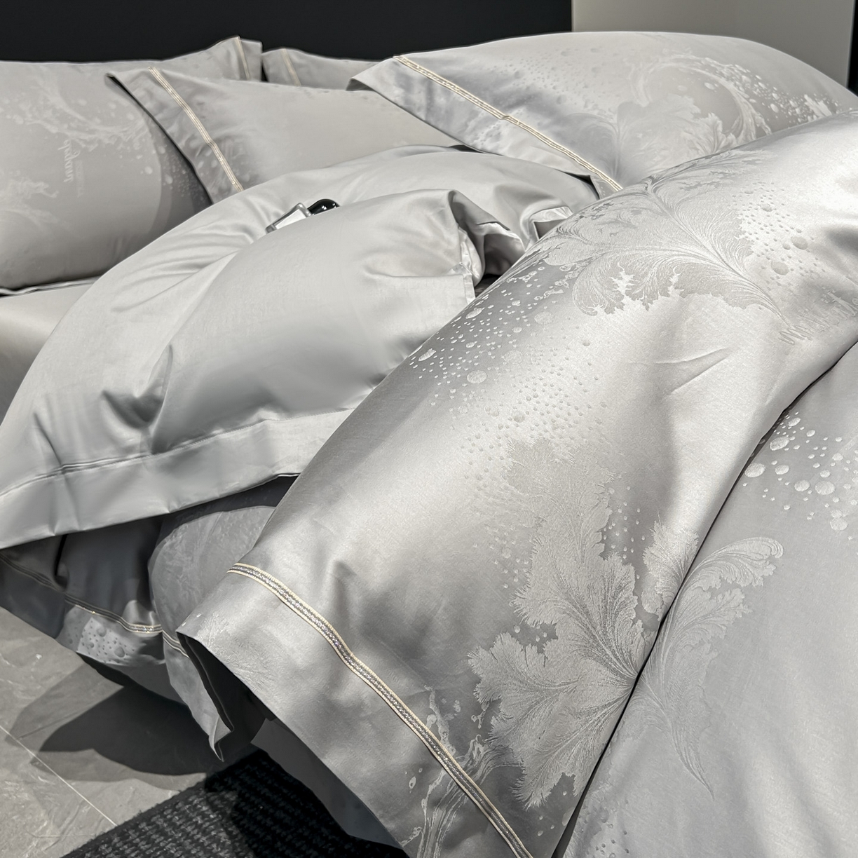 91家纺网 家纺一手货源 找家纺 启航家居 2026新款50支全棉提花四件套 梦幻气泡浅灰