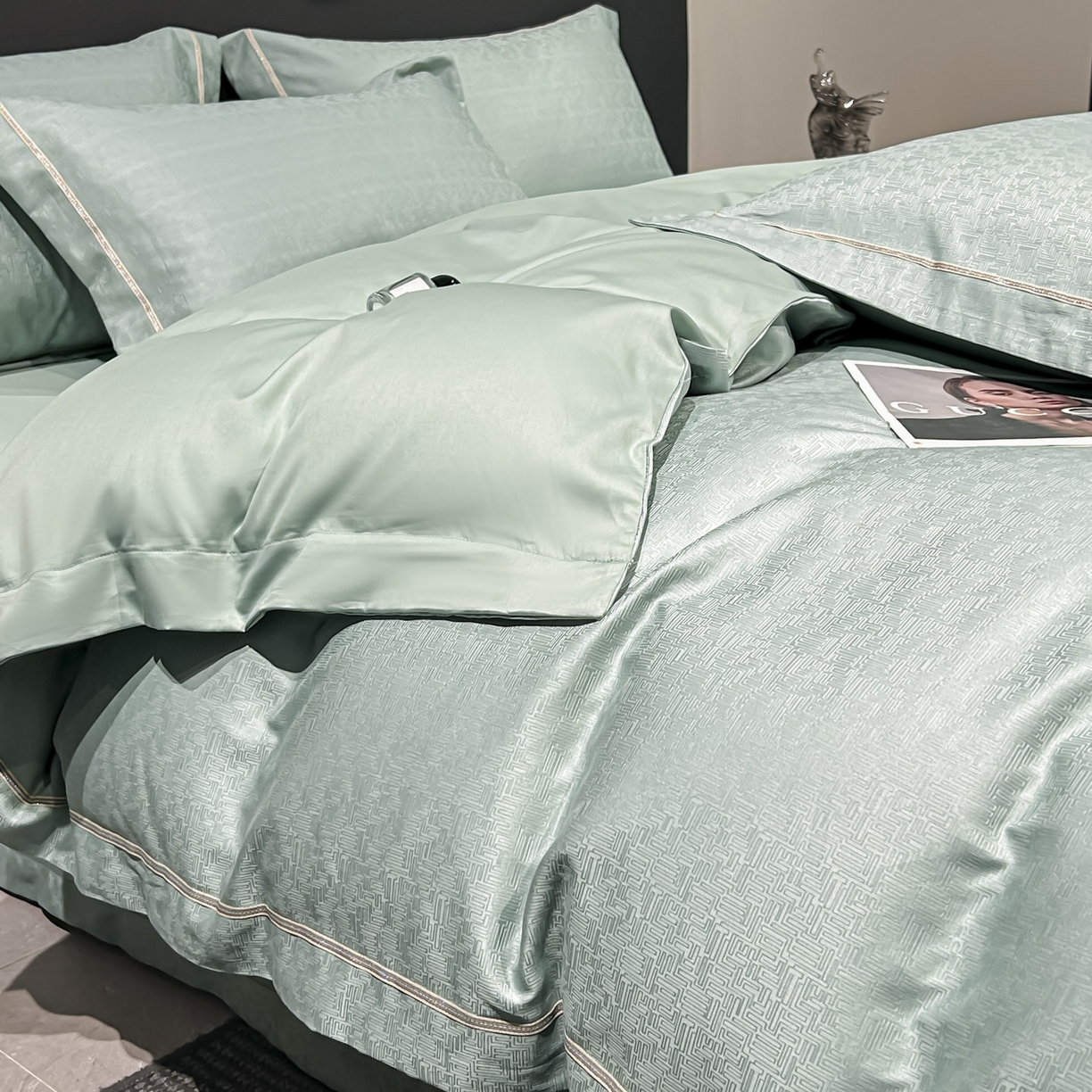 91家纺网 家纺一手货源 找家纺 启航家居 2026新款50支全棉提花四件套 梦想旅程水绿