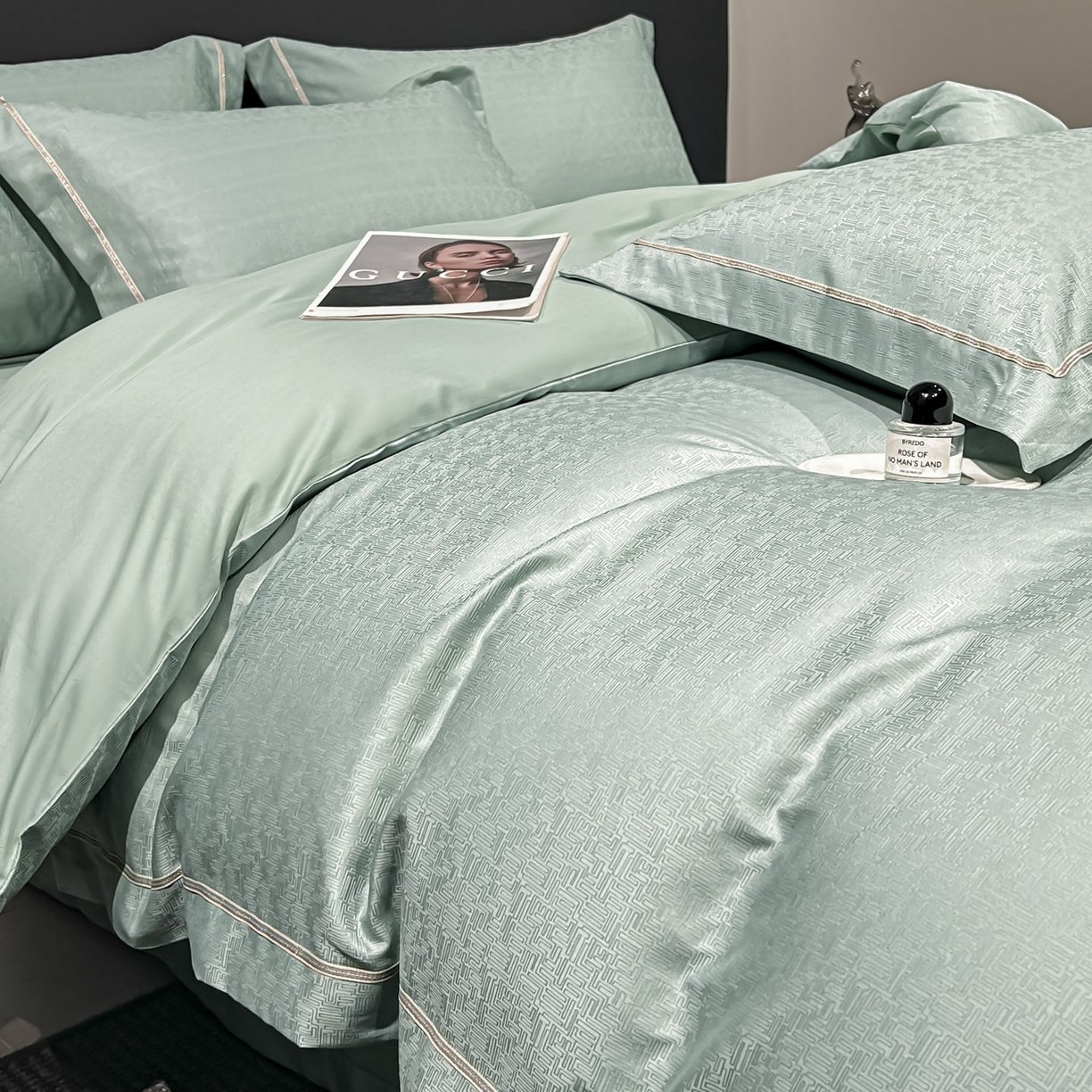 91家纺网 家纺一手货源 找家纺 启航家居 2026新款50支全棉提花四件套 梦想旅程水绿