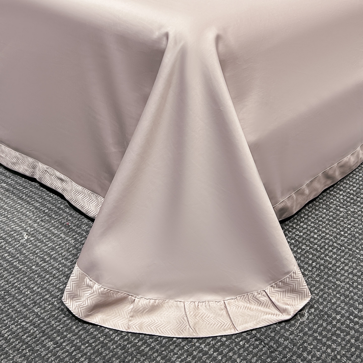 91家纺网 家纺一手货源 找家纺 启航家居 2026新款50支全棉提花四件套 时尚印象魅紫