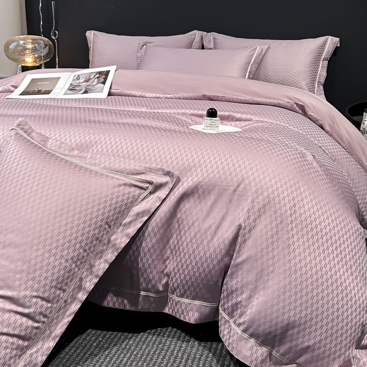 91家纺网 家纺一手货源 找家纺 启航家居 2026新款50支全棉提花四件套 休闲时光芳香紫