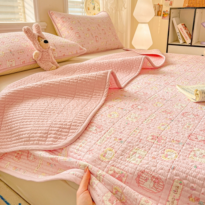 91家纺网 家纺一手货源 找家纺 岚吉家纺 2026新款新疆棉机包边床盖三四件套 K迪猫