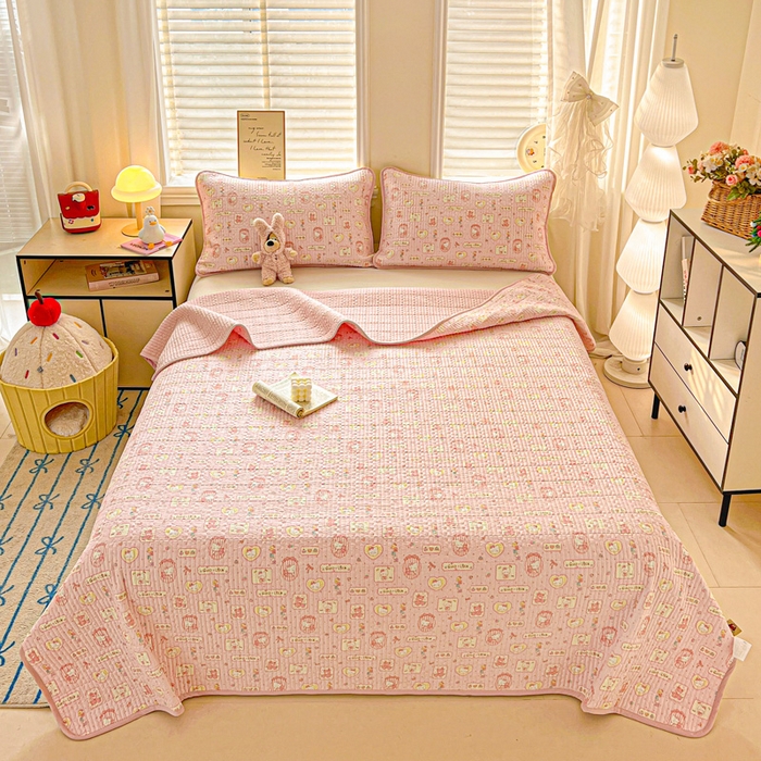 91家纺网 家纺一手货源 找家纺 岚吉家纺 2026新款新疆棉机包边床盖三四件套 K迪猫