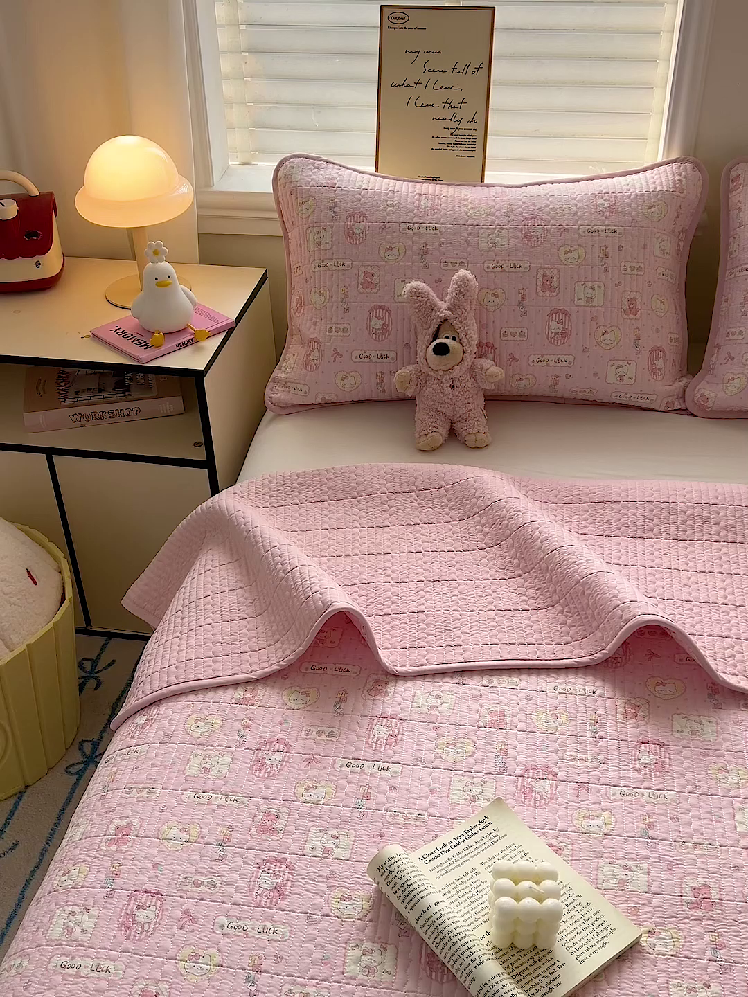 91家纺网 家纺一手货源 找家纺 岚吉家纺 2026新款新疆棉机包边床盖三四件套 K迪猫