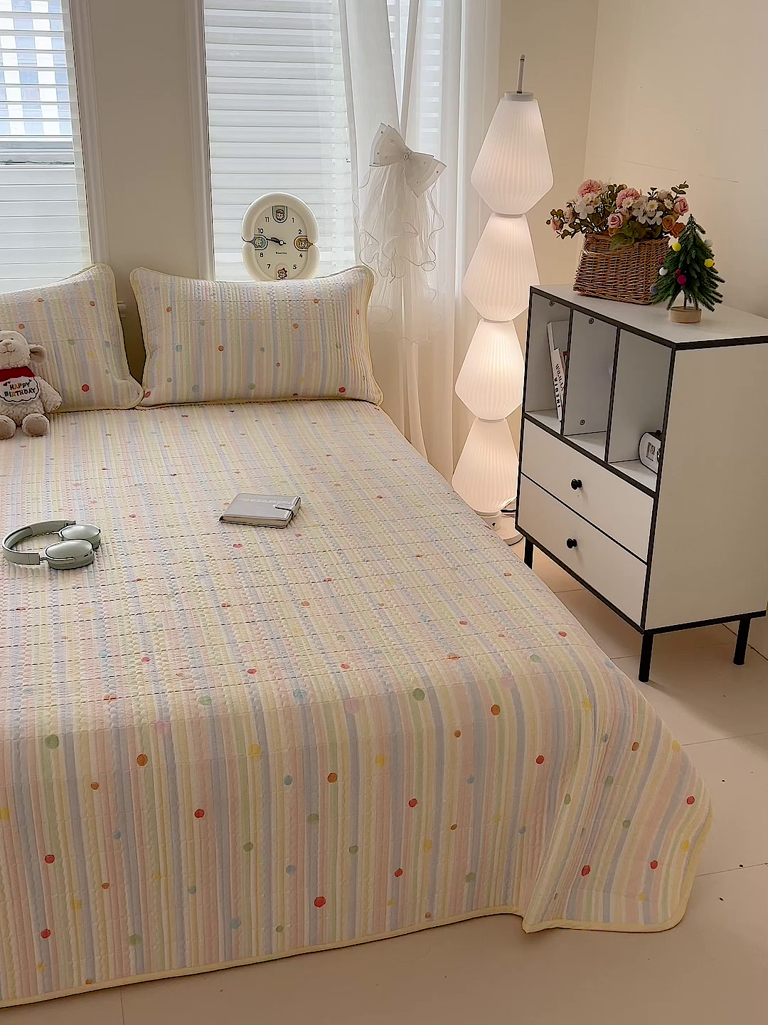 91家纺网 家纺一手货源 找家纺 岚吉家纺 2026新款新疆棉机包边床盖三四件套 彩色圆点