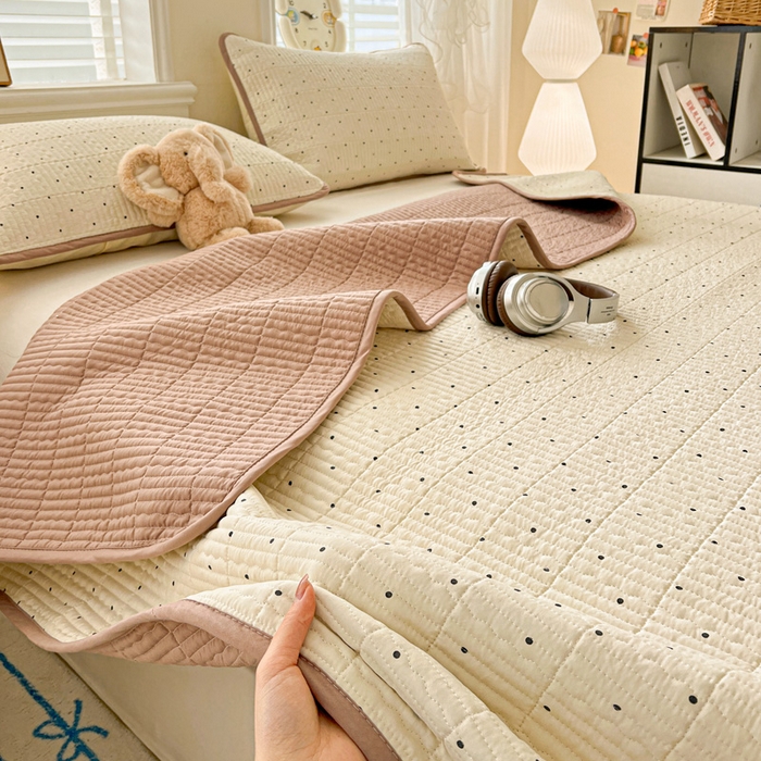 91家纺网 家纺一手货源 找家纺 岚吉家纺 2026新款新疆棉机包边床盖三四件套 点点心愿