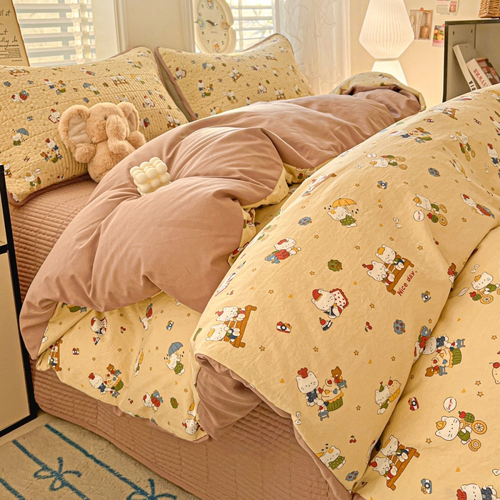 91家纺网 家纺一手货源 找家纺 岚吉家纺 2026新款新疆棉机包边床盖三四件套 欢乐小猫