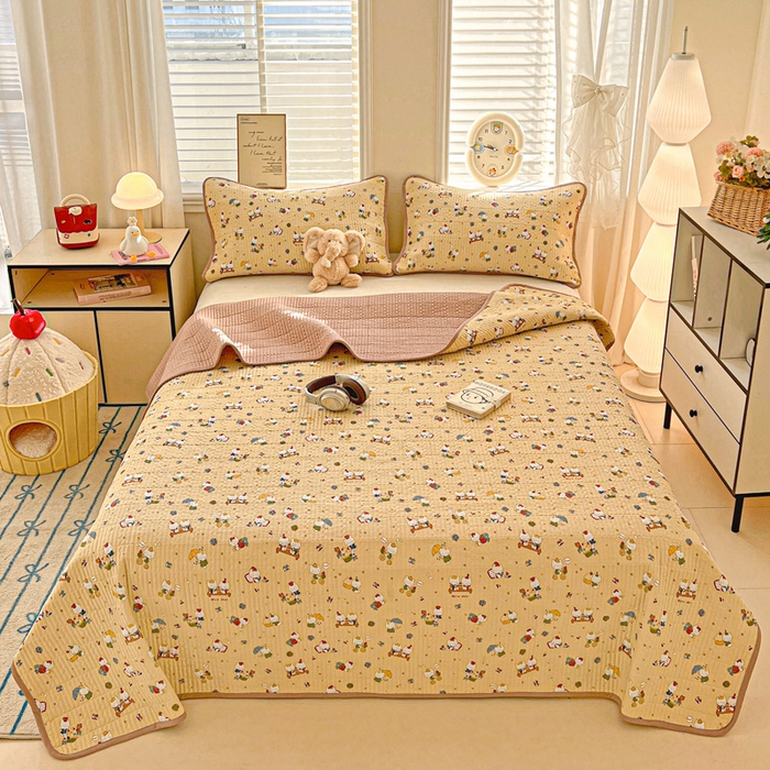 91家纺网 家纺一手货源 找家纺 岚吉家纺 2026新款新疆棉机包边床盖三四件套 欢乐小猫