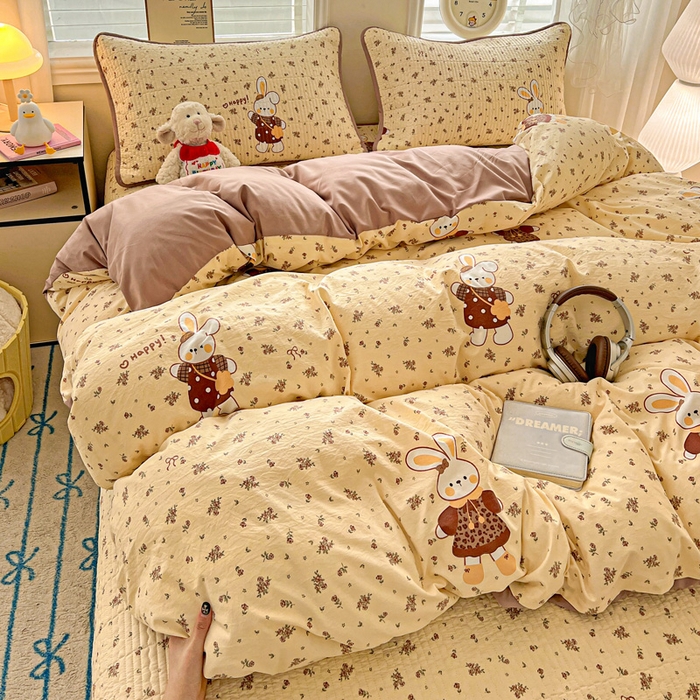 91家纺网 家纺一手货源 找家纺 岚吉家纺 2026新款新疆棉机包边床盖三四件套 开心兔