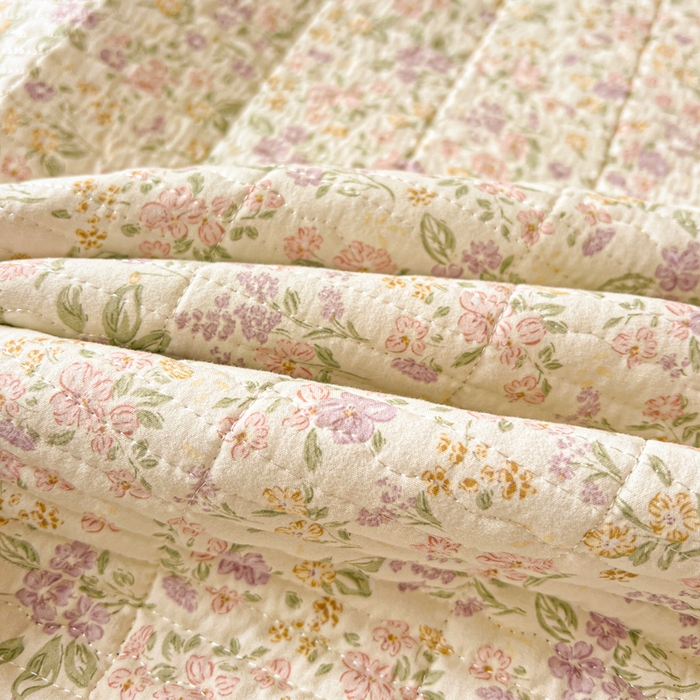 91家纺网 家纺一手货源 找家纺 岚吉家纺 2026新款新疆棉机包边床盖三四件套 清荷