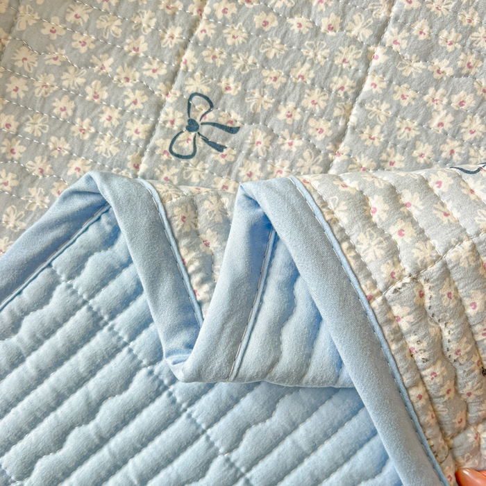 91家纺网 家纺一手货源 找家纺 岚吉家纺 2026新款新疆棉机包边床盖三四件套 素影