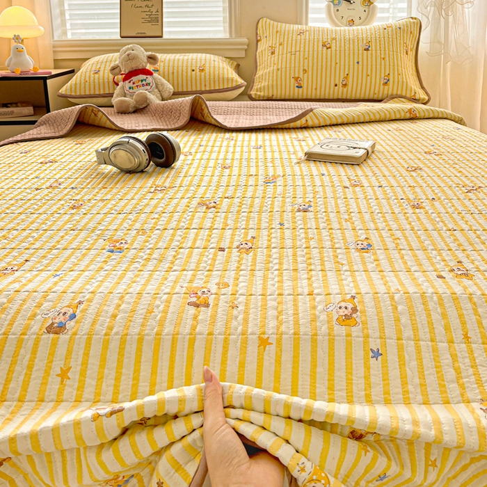 91家纺网 家纺一手货源 找家纺 岚吉家纺 2026新款新疆棉机包边床盖三四件套 星星人