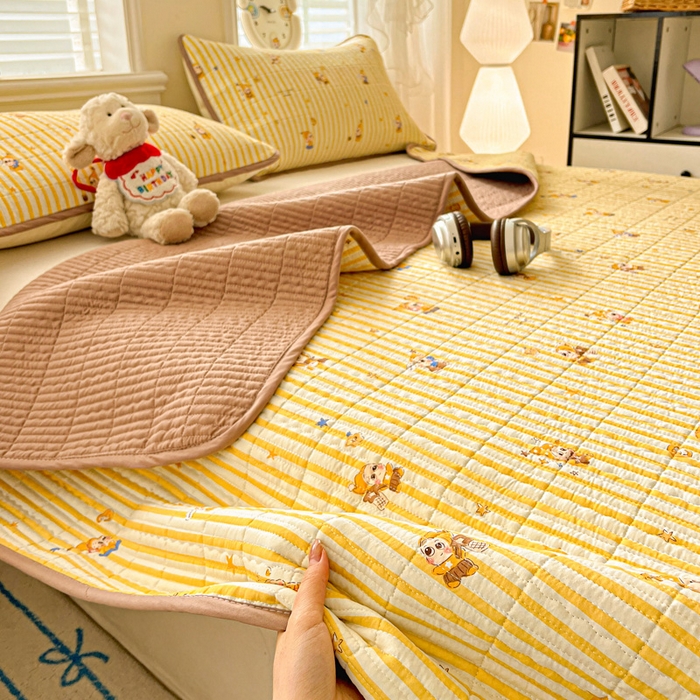 91家纺网 家纺一手货源 找家纺 岚吉家纺 2026新款新疆棉机包边床盖三四件套 星星人