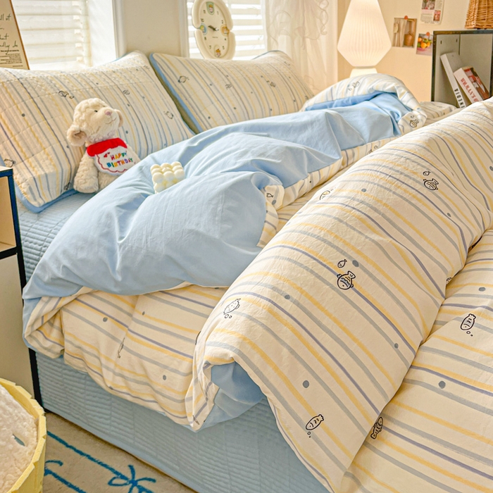 91家纺网 家纺一手货源 找家纺 岚吉家纺 2026新款新疆棉机包边床盖三四件套 鱼儿波波