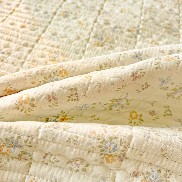 91家纺网 家纺一手货源 找家纺 岚吉家纺 2026新款新疆棉机包边床盖三四件套 栀夏