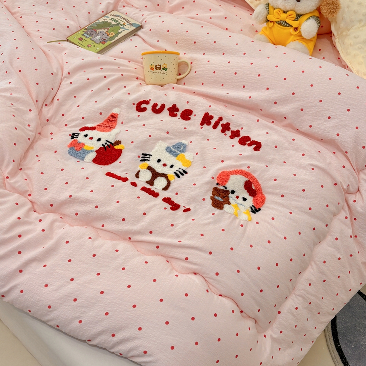 91家纺网 家纺一手货源 找家纺 梦洋家纺 2026新款云朵棉豆豆绒被被子被芯 草莓猫