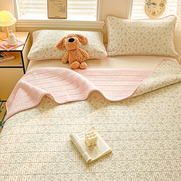 91家纺网 家纺一手货源 找家纺 岚吉家纺 2026新款新疆棉机包边床盖三四件套 栀夏