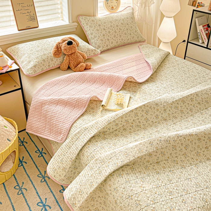 91家纺网 家纺一手货源 找家纺 岚吉家纺 2026新款新疆棉机包边床盖三四件套 栀夏