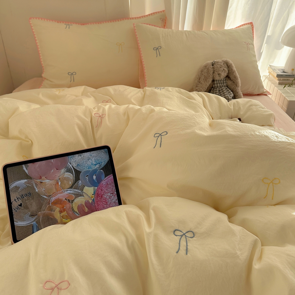 91家纺网 家纺一手货源 找家纺 顾里家纺 2026新款ins韩风刺绣云朵棉四件套 白桃少女