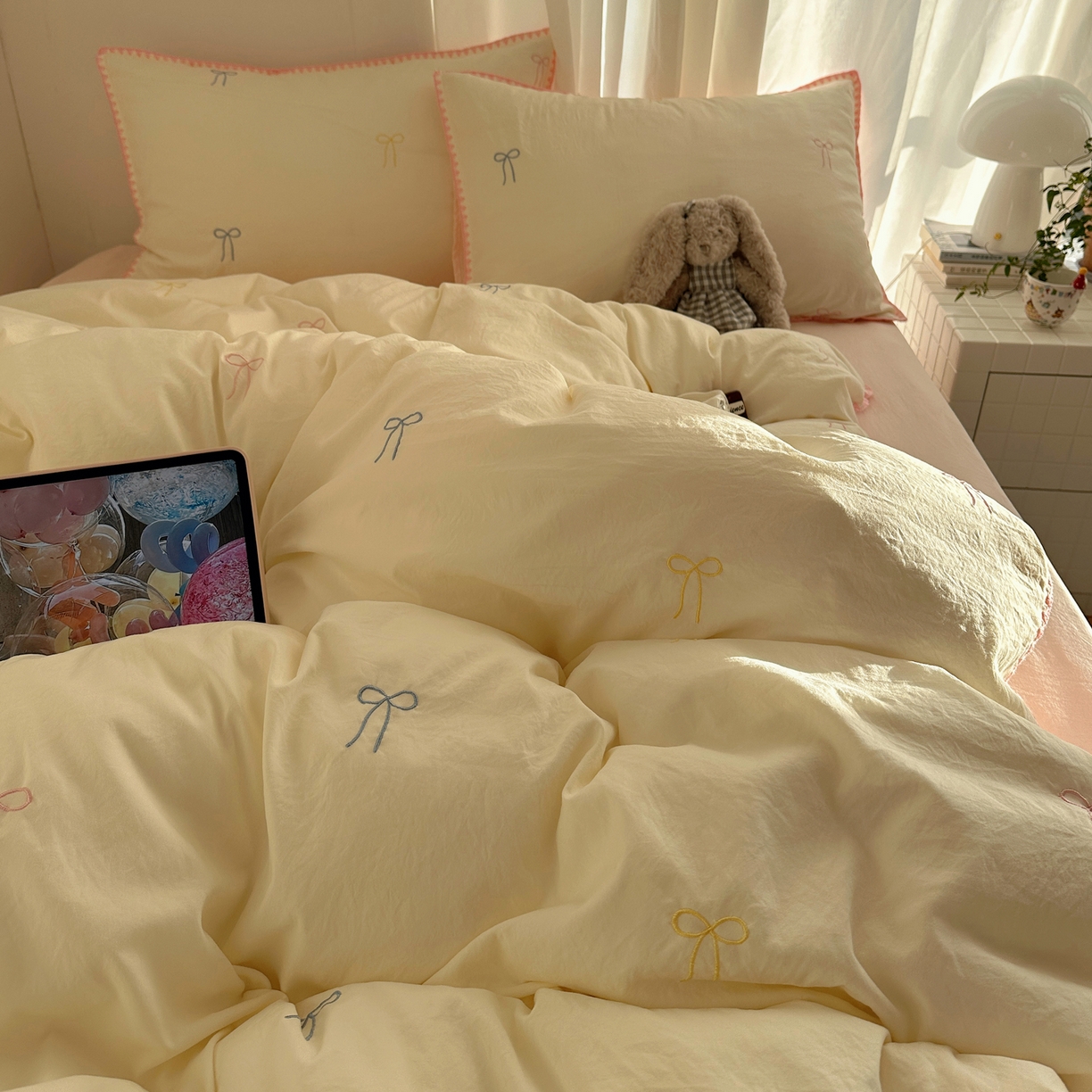 91家纺网 家纺一手货源 找家纺 顾里家纺 2026新款ins韩风刺绣云朵棉四件套 白桃少女