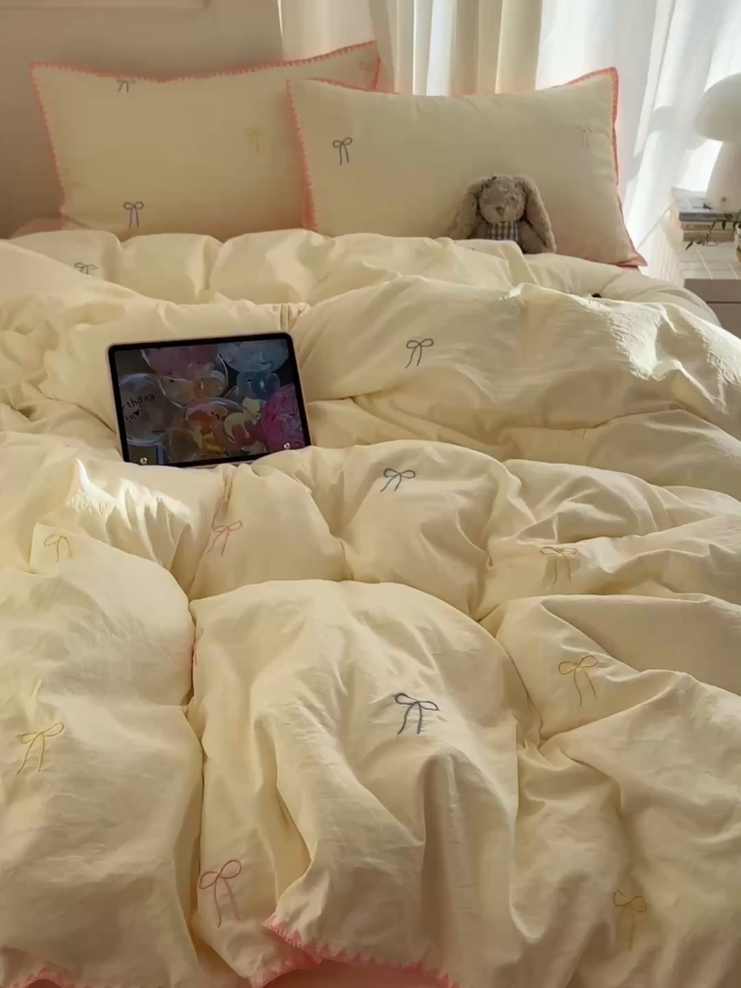 91家纺网 家纺一手货源 找家纺 顾里家纺 2026新款ins韩风刺绣云朵棉四件套 白桃少女