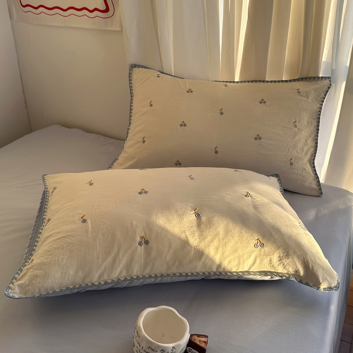 91家纺网 家纺一手货源 找家纺 顾里家纺 2026新款ins韩风刺绣云朵棉四件套 蓝樱桃