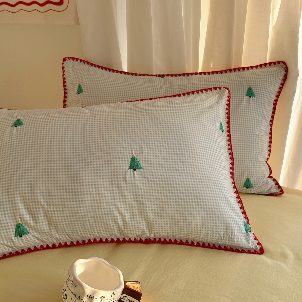 91家纺网 家纺一手货源 找家纺 顾里家纺 2026新款ins韩风刺绣云朵棉四件套 圣诞树