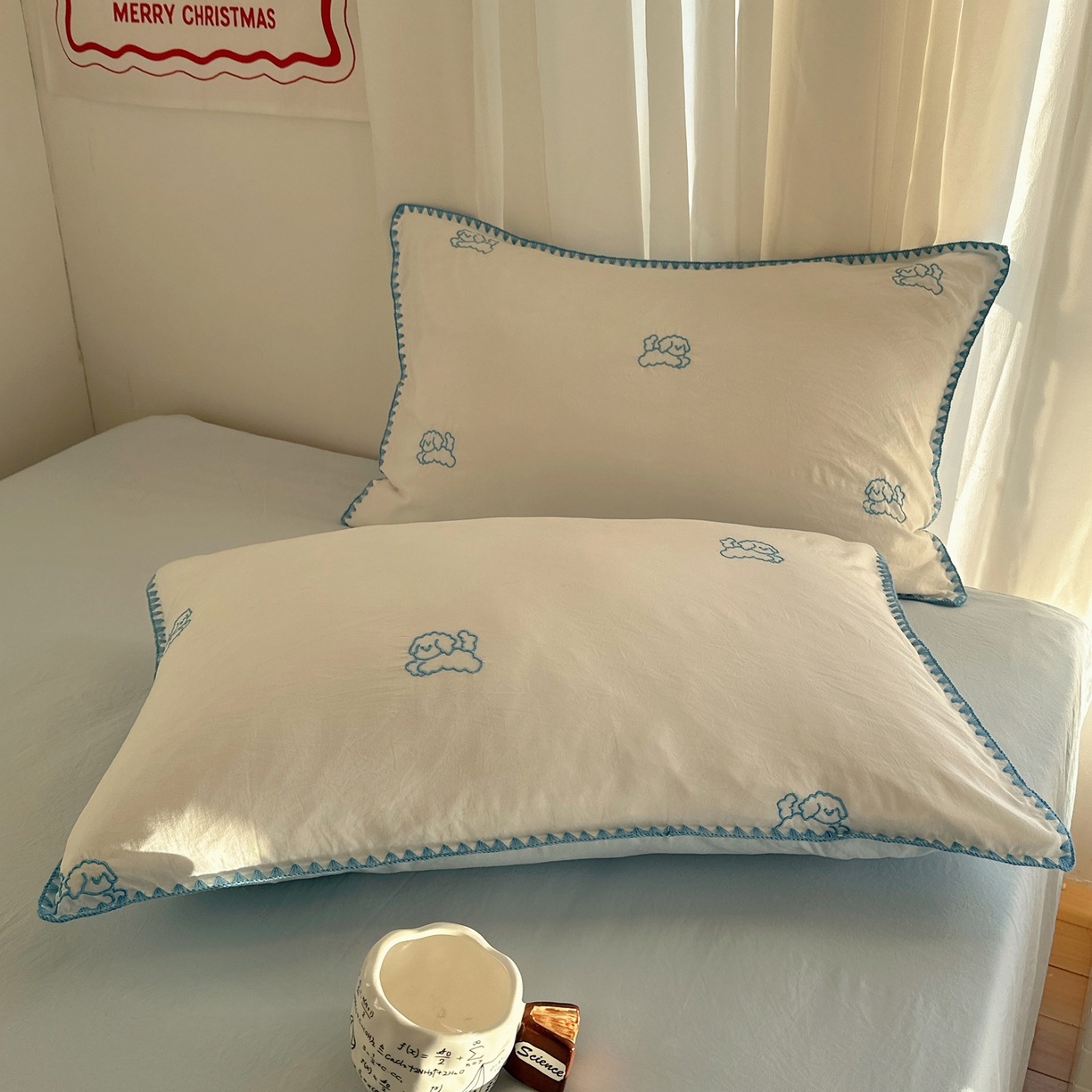 91家纺网 家纺一手货源 找家纺 顾里家纺 2026新款ins韩风刺绣云朵棉四件套 线条狗