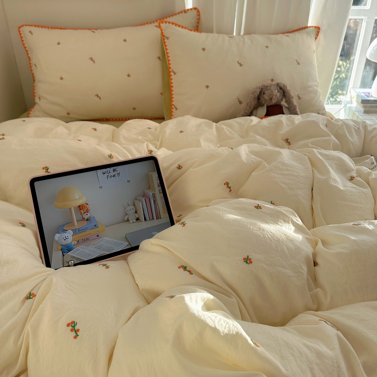 91家纺网 家纺一手货源 找家纺 顾里家纺 2026新款ins韩风刺绣云朵棉四件套 小桔梗