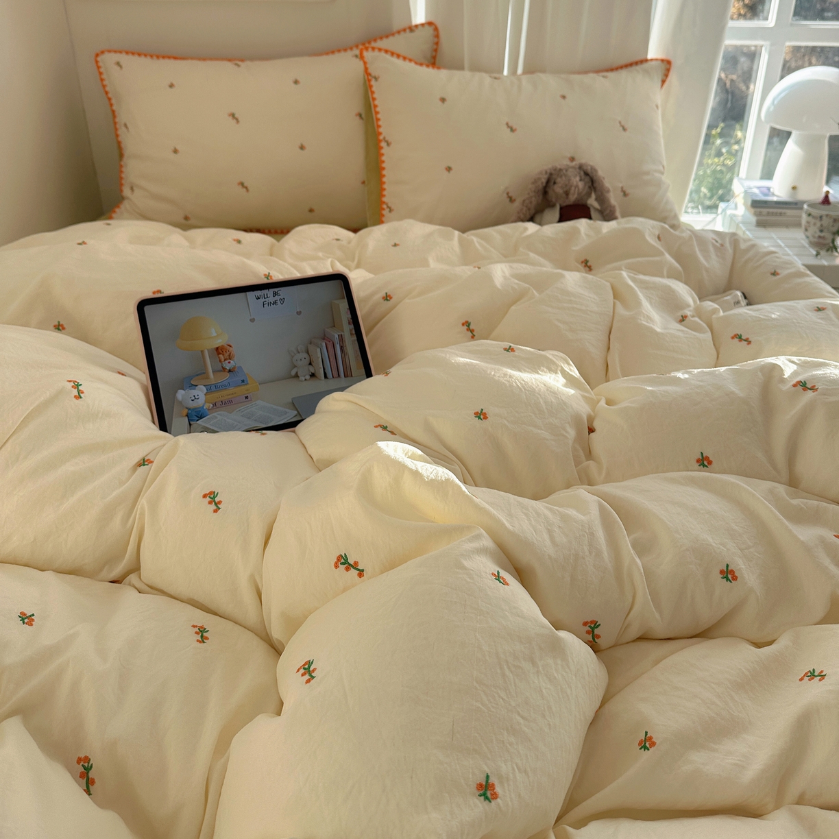 91家纺网 家纺一手货源 找家纺 顾里家纺 2026新款ins韩风刺绣云朵棉四件套 小桔梗