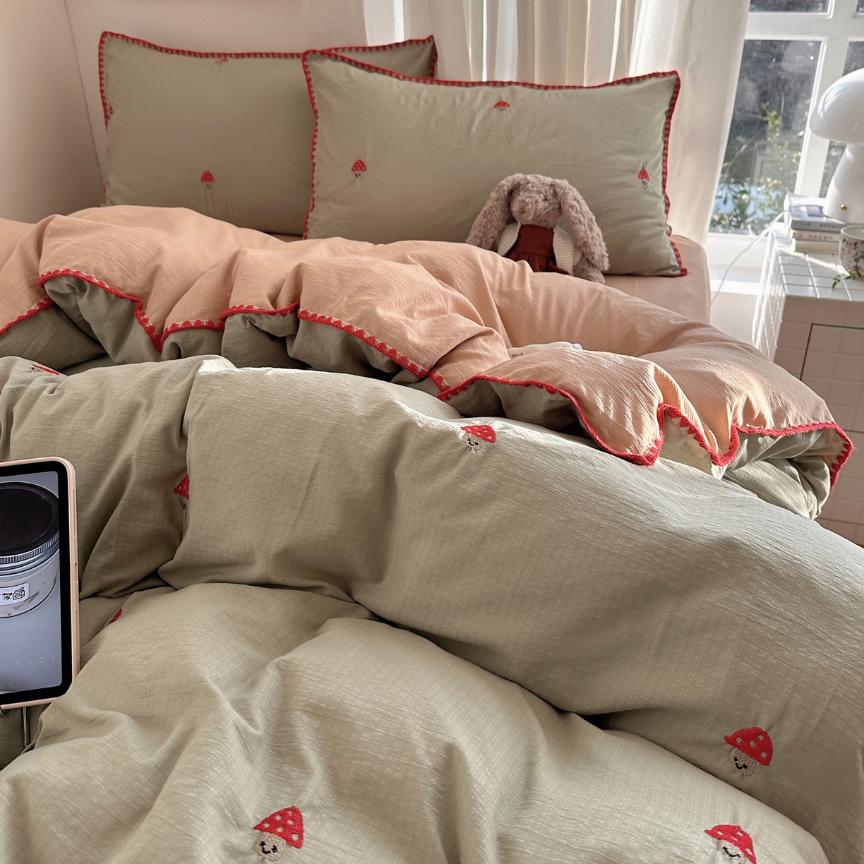 91家纺网 家纺一手货源 找家纺 顾里家纺 2026新款ins韩风刺绣云朵棉四件套 小蘑菇