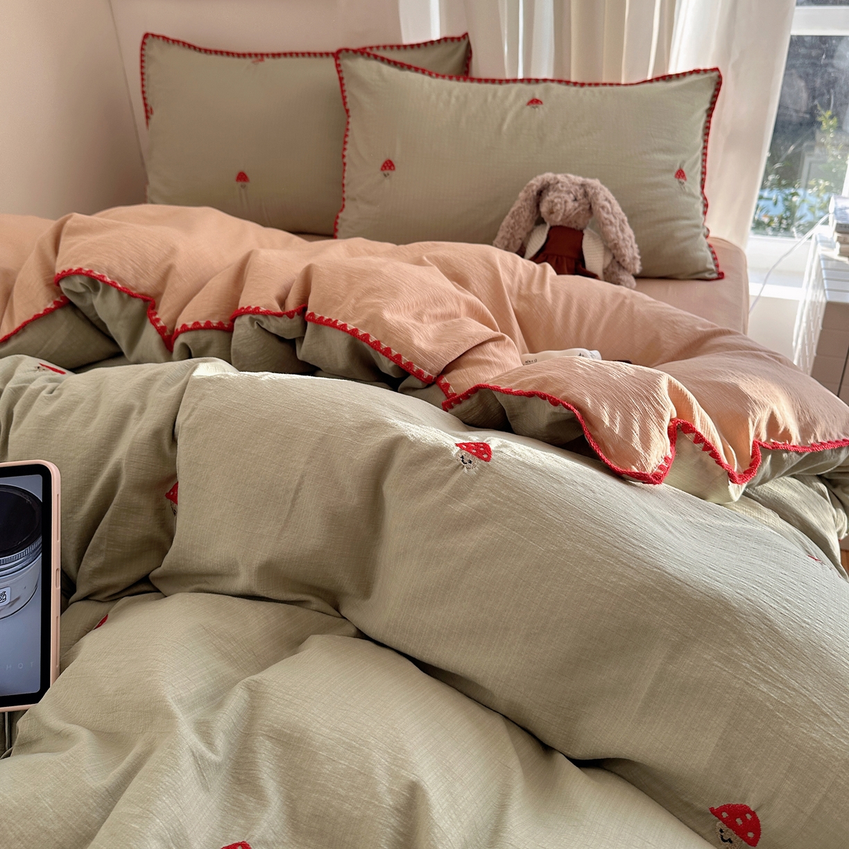 91家纺网 家纺一手货源 找家纺 顾里家纺 2026新款ins韩风刺绣云朵棉四件套 小蘑菇