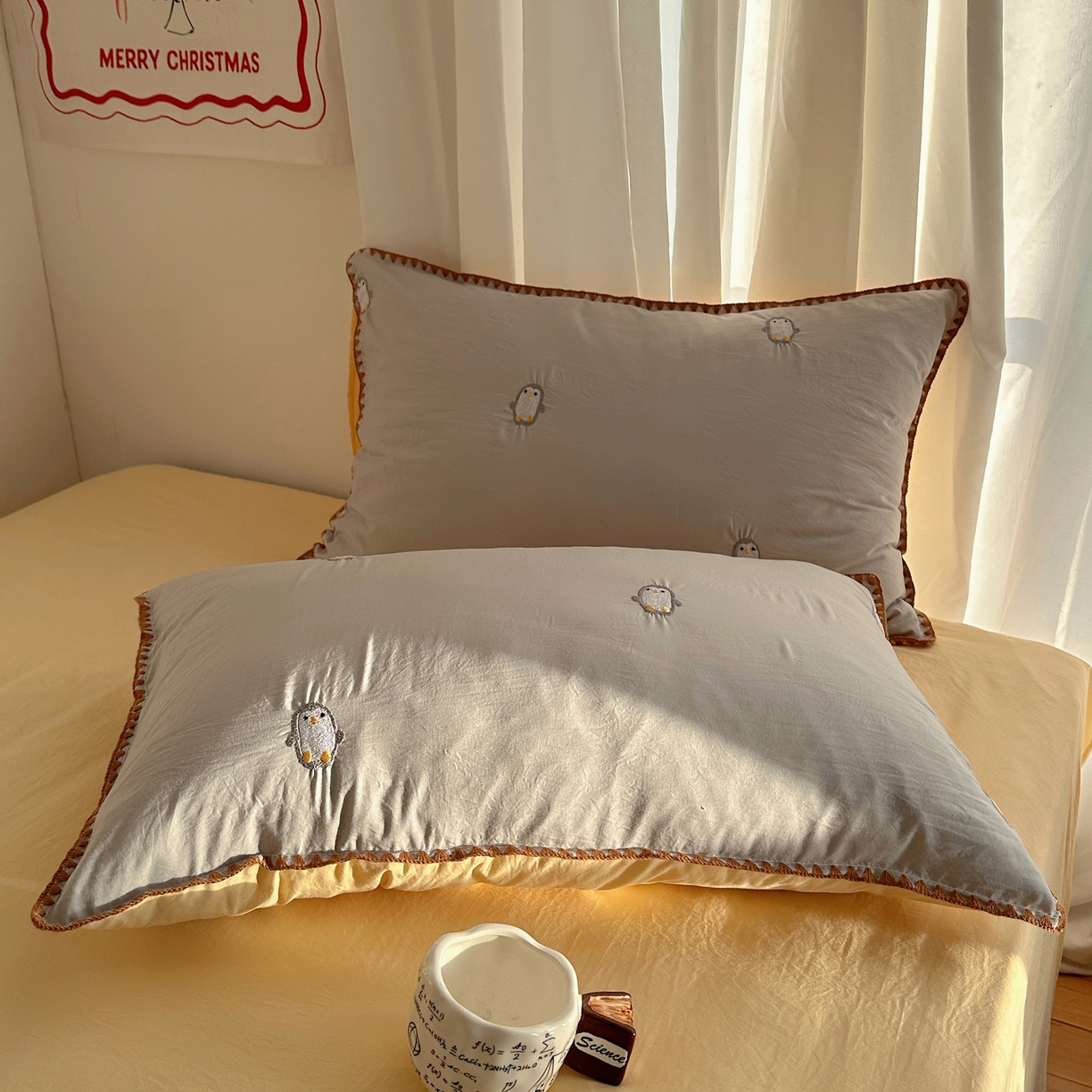 91家纺网 家纺一手货源 找家纺 顾里家纺 2026新款ins韩风刺绣云朵棉四件套 小企鹅