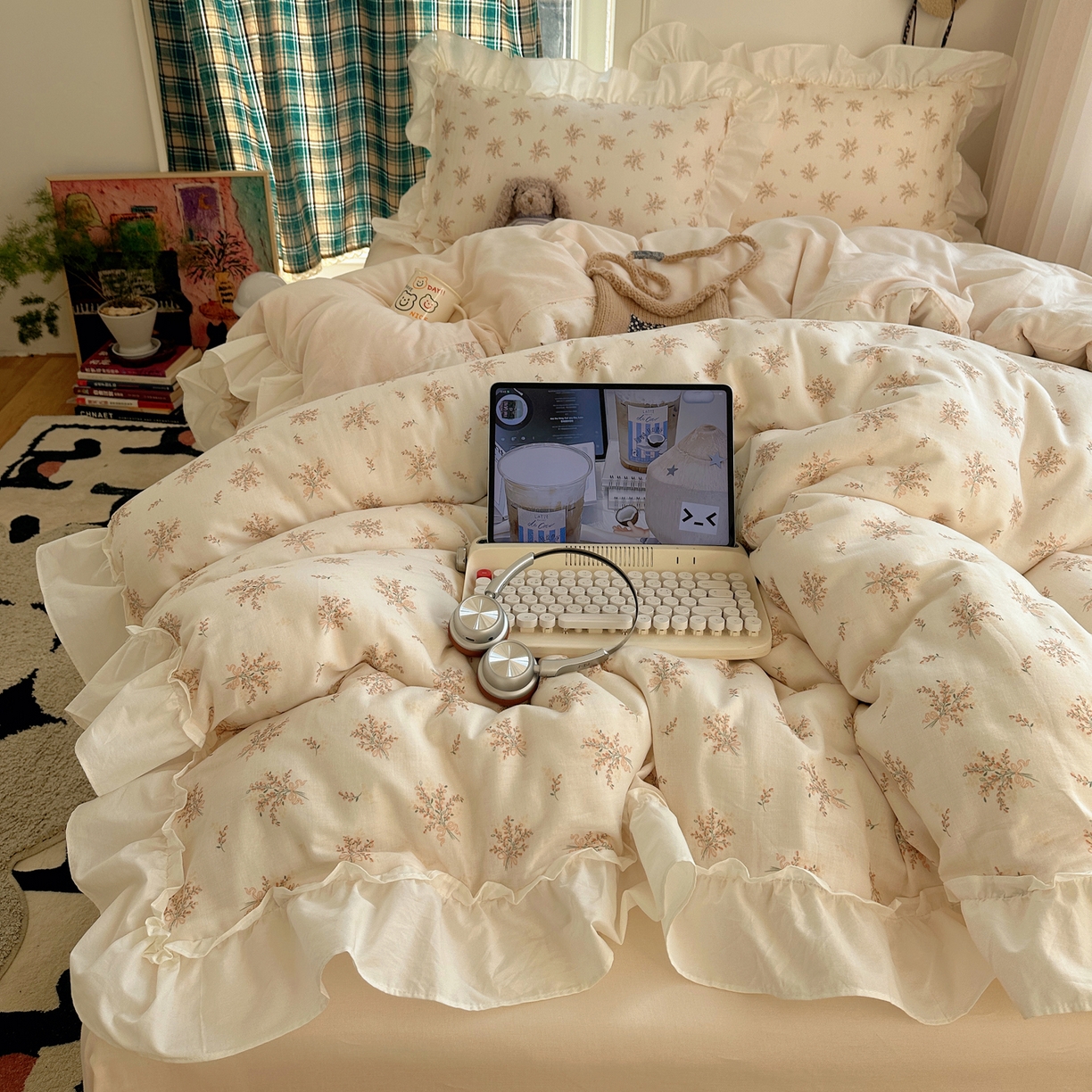 91家纺网 家纺一手货源 找家纺 丽涵家纺 2026新款法式立体花边全棉纯棉双层纱四件套 蝴蝶幸运草