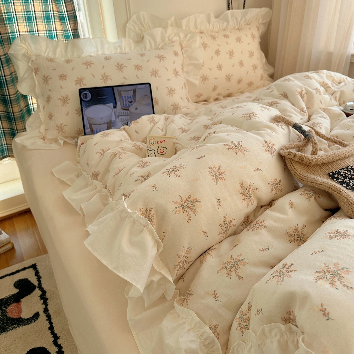 91家纺网 家纺一手货源 找家纺 丽涵家纺 2026新款法式立体花边全棉纯棉双层纱四件套 蝴蝶幸运草