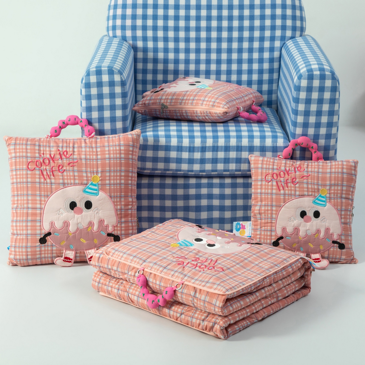 91家纺网 家纺一手货源 找家纺 （总）雷娜家居 2026新款水洗棉手提款曲奇抱枕被