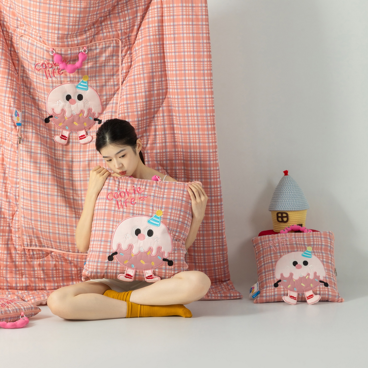 91家纺网 家纺一手货源 找家纺 （总）雷娜家居 2026新款水洗棉手提款曲奇抱枕被