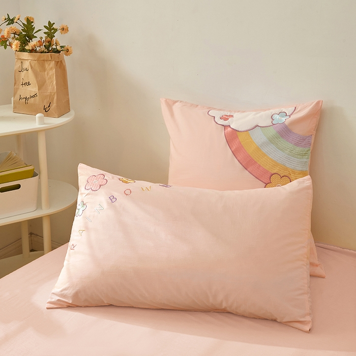 91家纺网 家纺一手货源 找家纺 涵宸家纺 2026新款全棉贴布绣小清新卡通系列四件套 彩虹漾