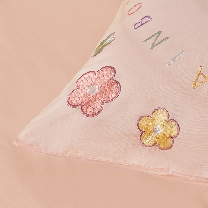 91家纺网 家纺一手货源 找家纺 涵宸家纺 2026新款全棉贴布绣小清新卡通系列四件套 彩虹漾