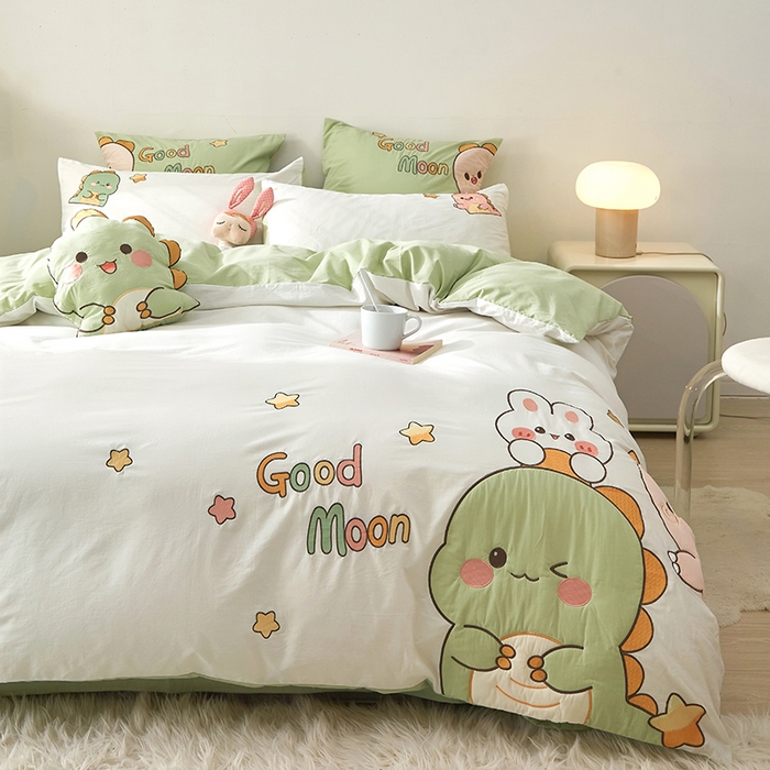 91家纺网 家纺一手货源 找家纺 涵宸家纺 2026新款全棉贴布绣小清新卡通系列四件套 萌龙